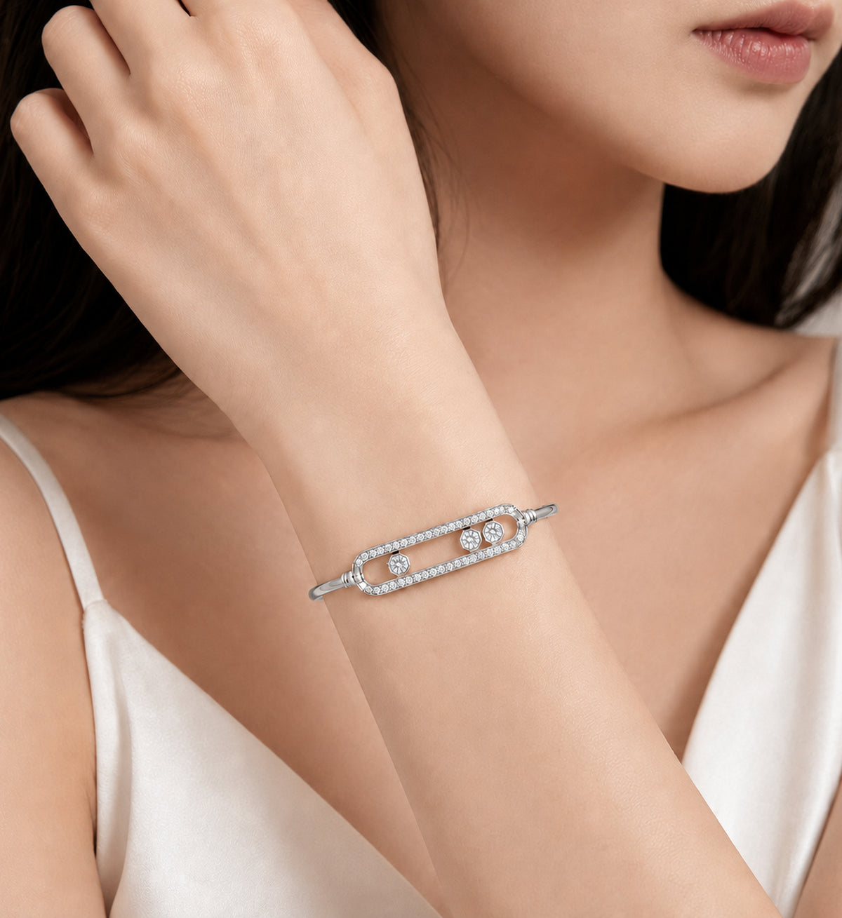 Relic Linear Halo Bangle (Silver), model styling view