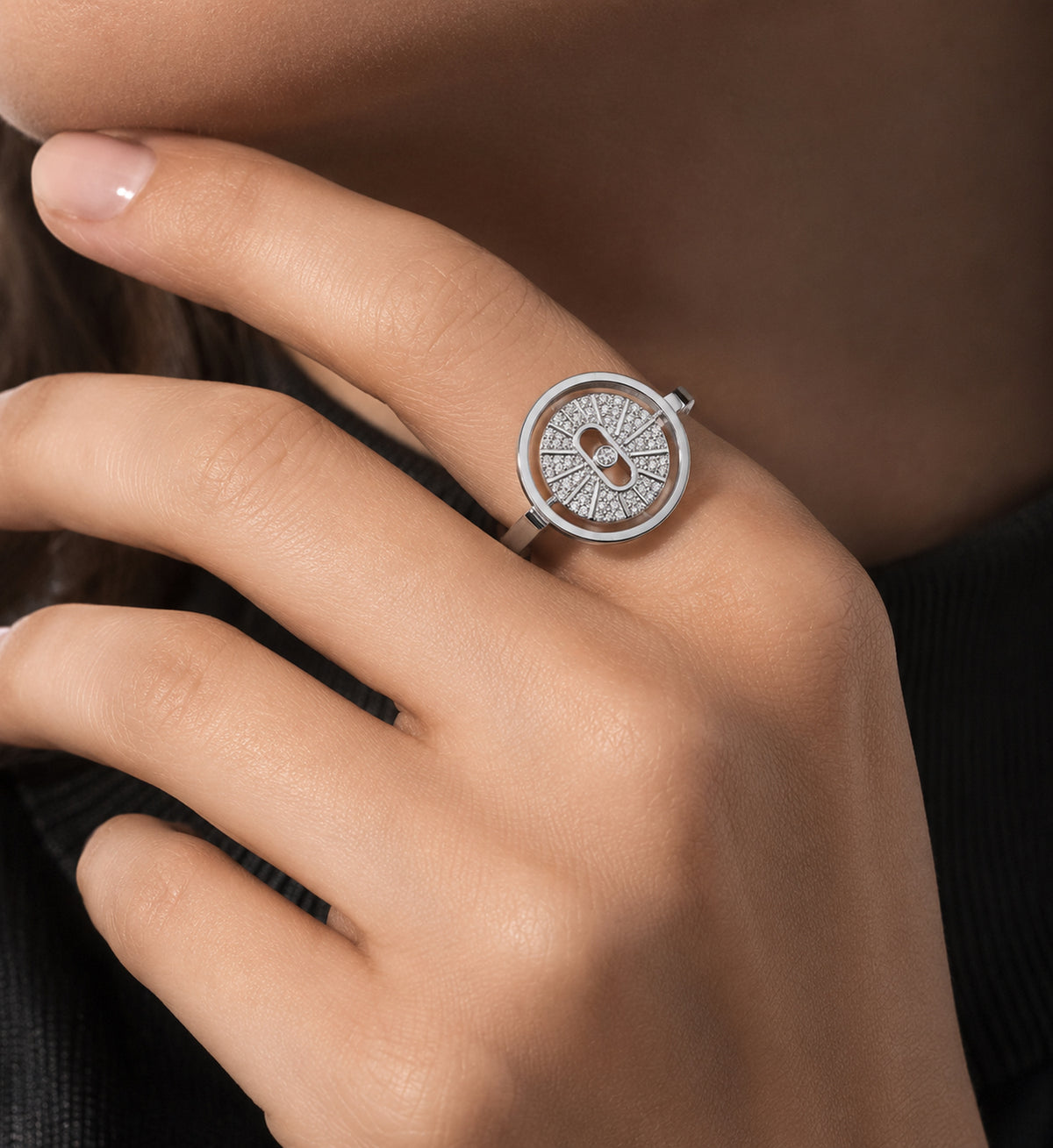 Relic Radiant Orbit Ring (Silver), model styling view