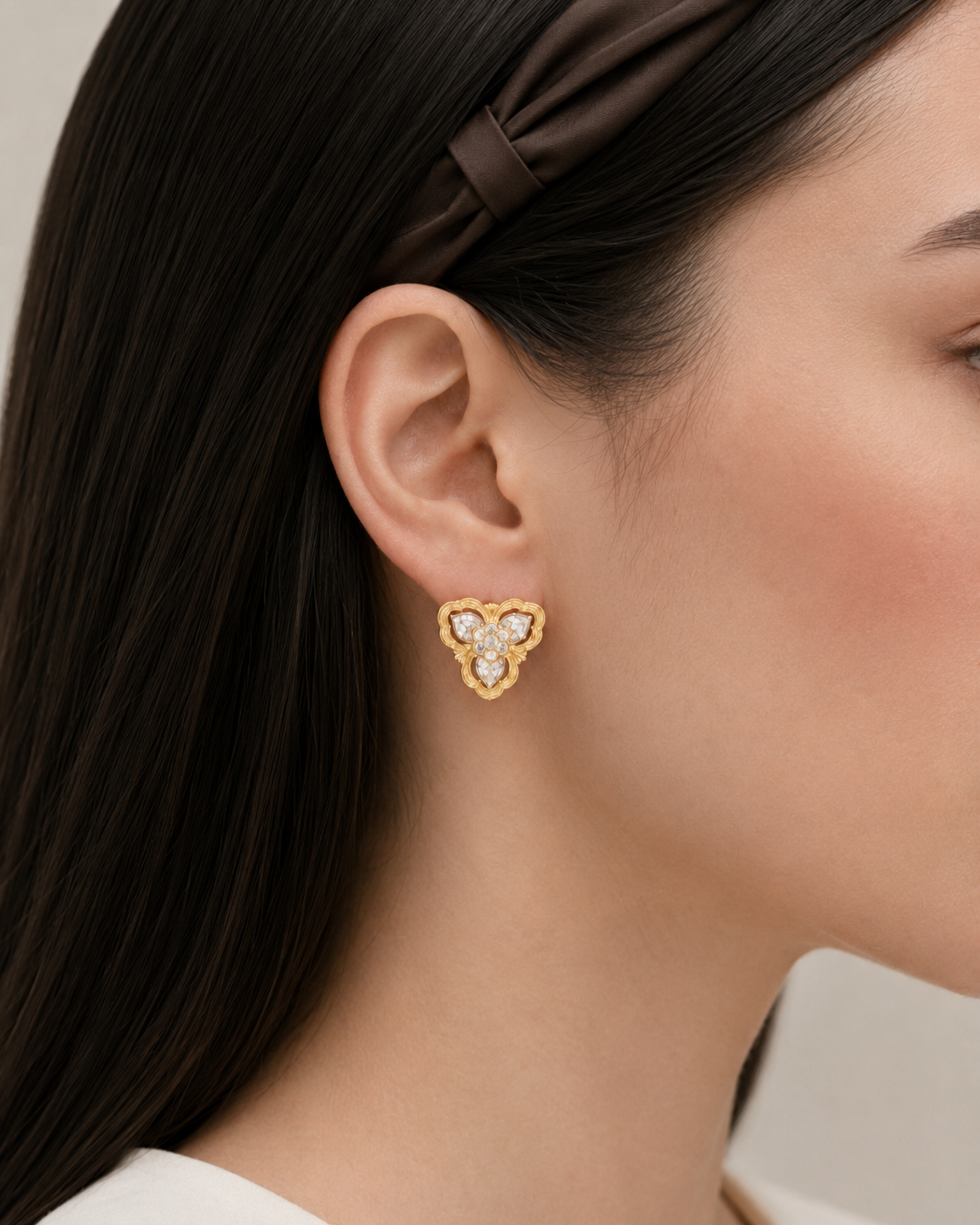 AMBECA jewellery community style left 1