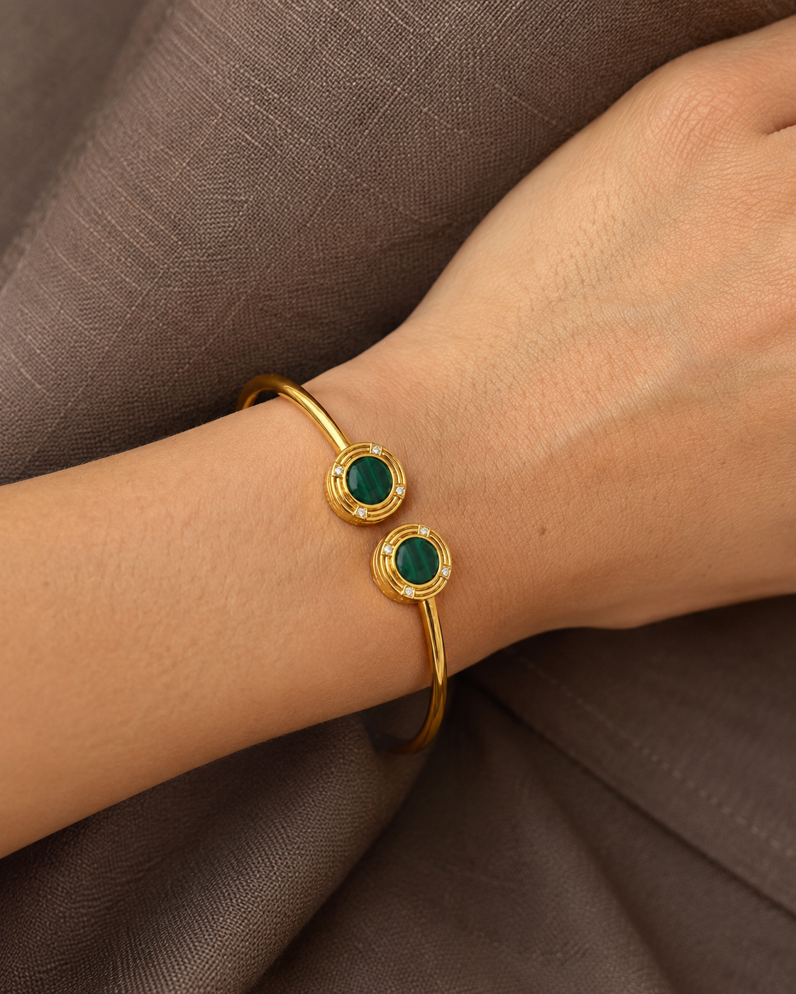 AMBECA jewellery community style left 7