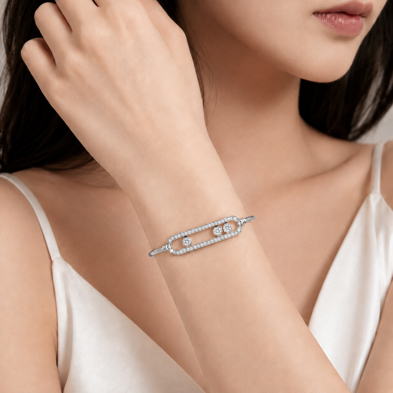 Relic Linear Halo Bangle (Silver), model styling view